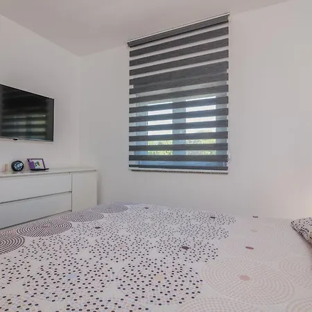 Enie Mit Eigenem Pool By Interhome * Garica