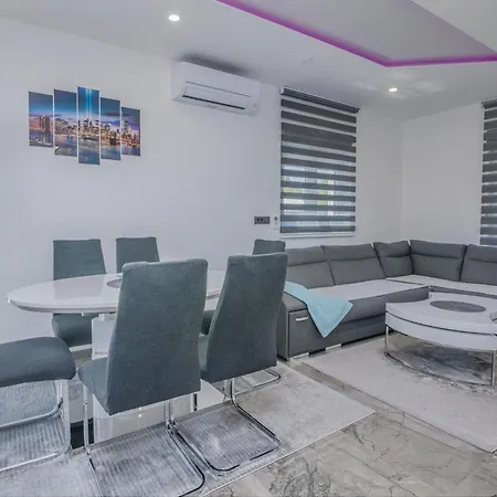Vikendica Enie Mit Eigenem Pool By Interhome *