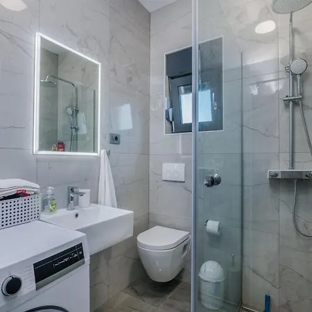 Enie Mit Eigenem Pool By Interhome Vikendica *