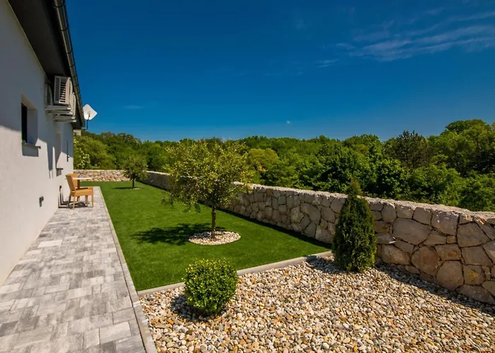 Enie Mit Eigenem Pool By Interhome Casa de Férias *